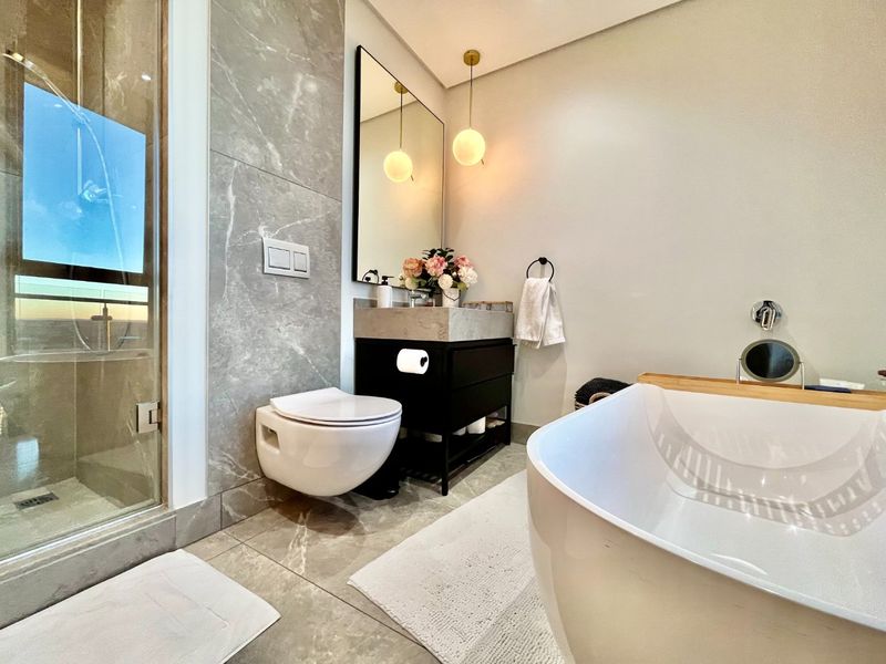 Penthouse Luxury Living at Ellipse Waterfall - Photo 7