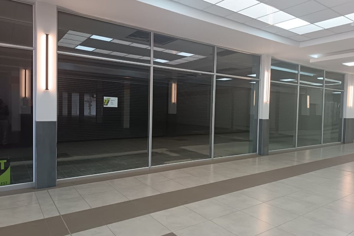 Retail  Shop To Let - Photo 2