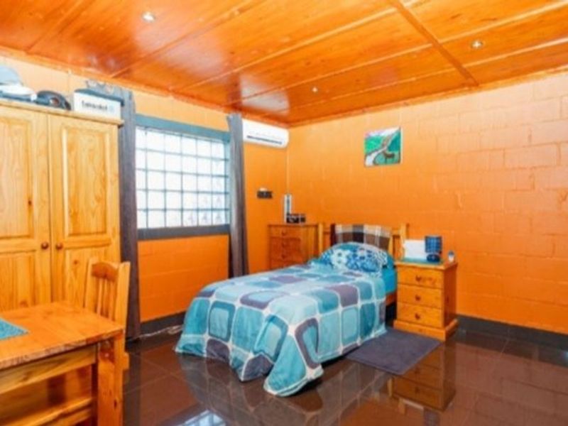 5 Bedroom Freestanding Corner Property In Protea Heights  - Photo 8