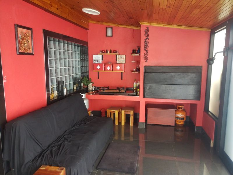 5 Bedroom Freestanding Corner Property In Protea Heights  - Photo 3