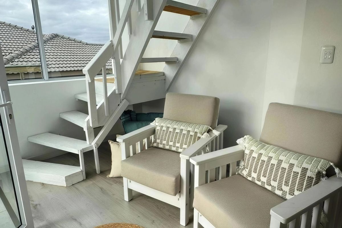 SPACIOUS ESTABLISHED FAMILY HOUSE WITH EXCELLENT INVESTMENT POTENTIAL - Photo 3