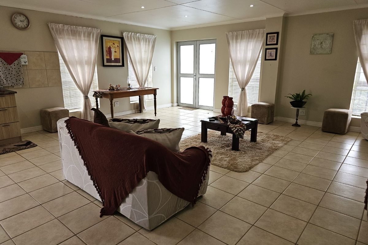 Escape to “Die Krans” – 7.490ha Lifestyle Farm in the Heart of Nature - Photo 4