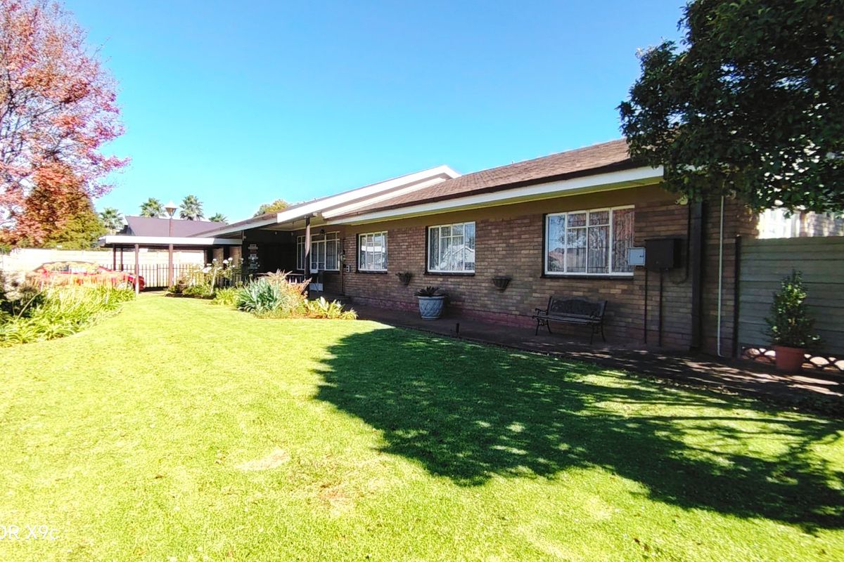 Family home nestled in Rothdene, Meyerton - Photo 4