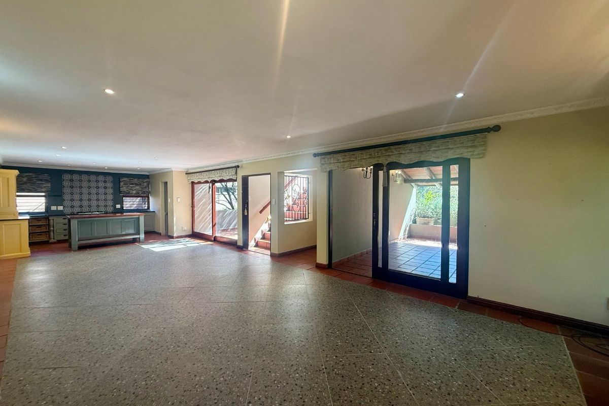 Modern Family Home To Rent in Secure Magalies Golf Estate - Photo 5