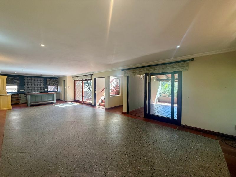 Modern Family Home To Rent in Secure Magalies Golf Estate - Photo 5