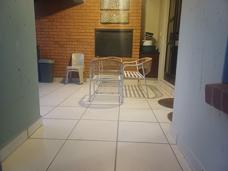 Modern 2 Bedroom Garden Unit in Acacia, Greenstone Hill - Photo 9