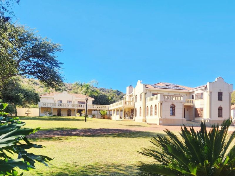 Luxury Living Meets Endless Possibilities on a Magnificent 1.3-Hectare Estate - Photo 3