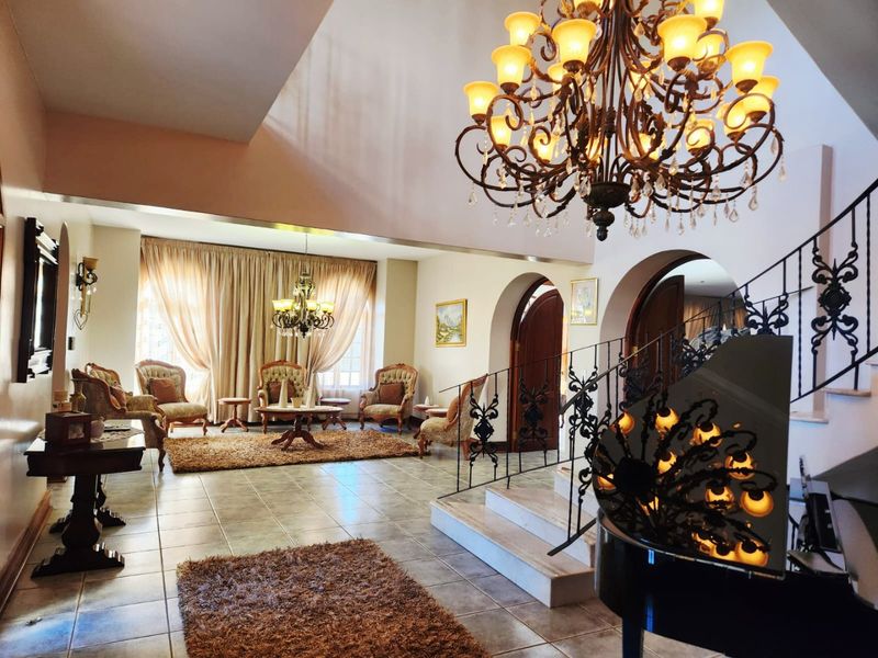 Luxury Living Meets Endless Possibilities on a Magnificent 1.3-Hectare Estate - Photo 10