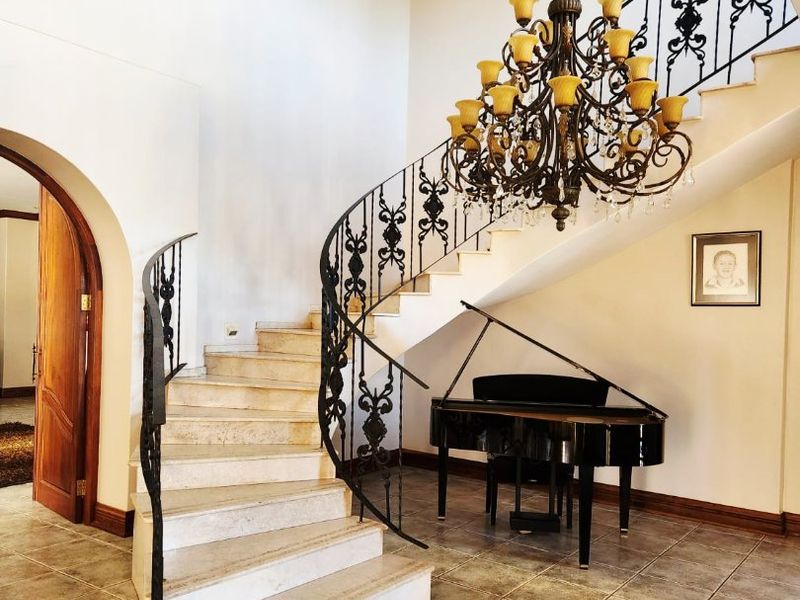Luxury Living Meets Endless Possibilities on a Magnificent 1.3-Hectare Estate - Photo 8