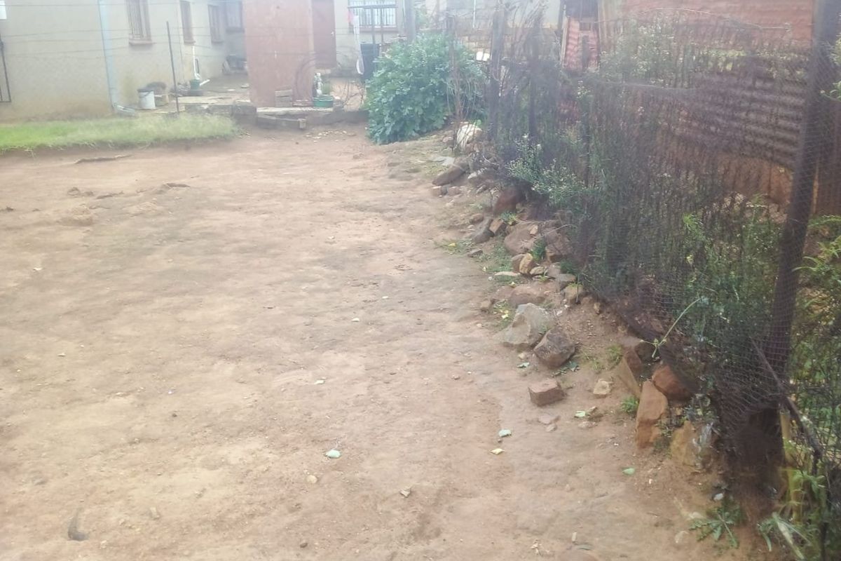 HOUSE FOR SALE IN TSAKANE - Photo 5