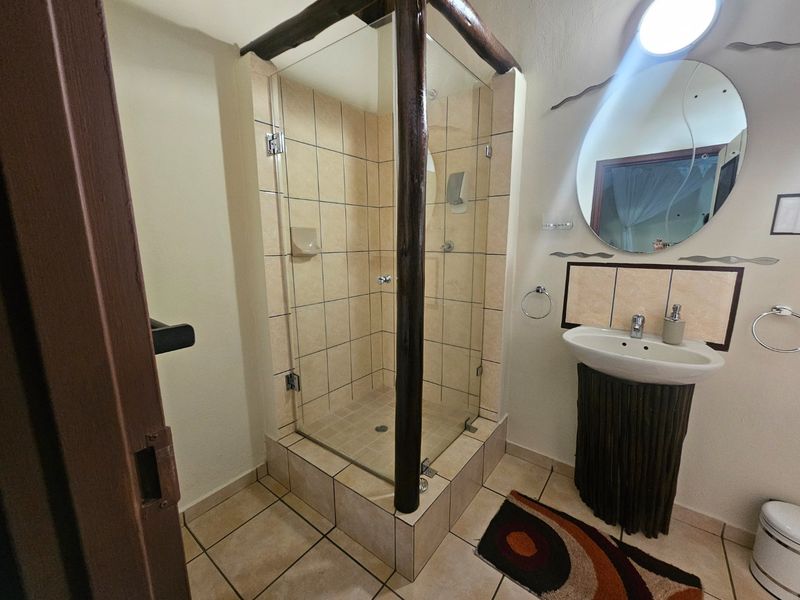 Farm Living. Fully serviced Apartment for Short or Long Term - Photo 3