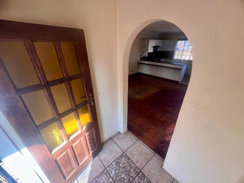 Simplex - 2 Bed 2 Bath - Clubview - Photo 5