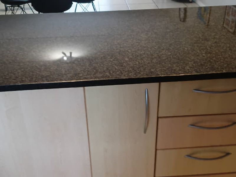MODERN GROUND FLOOR APARTMENT FOR SALE IN RUSKIN VILLAS, PARKLANDS - Photo 4