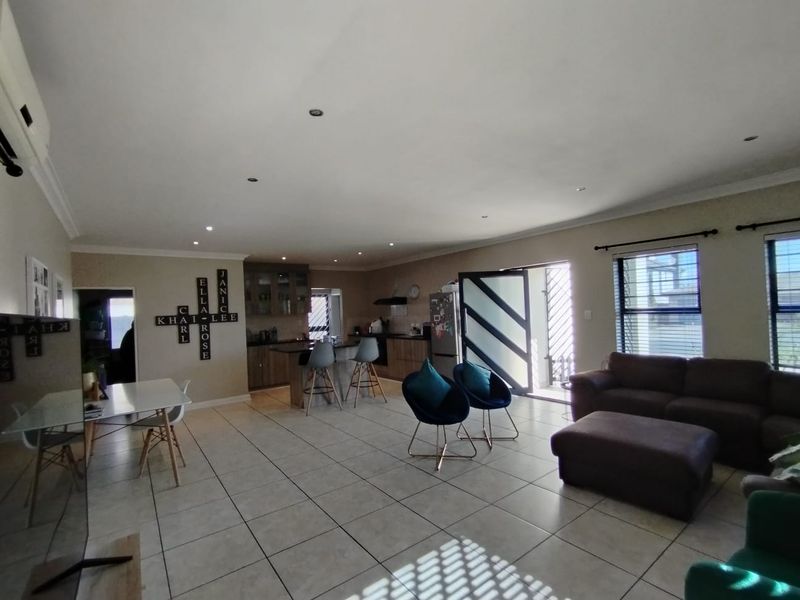 FAMILY HOME IN SONKRING BRACKENFELL TO RENT - Photo 2