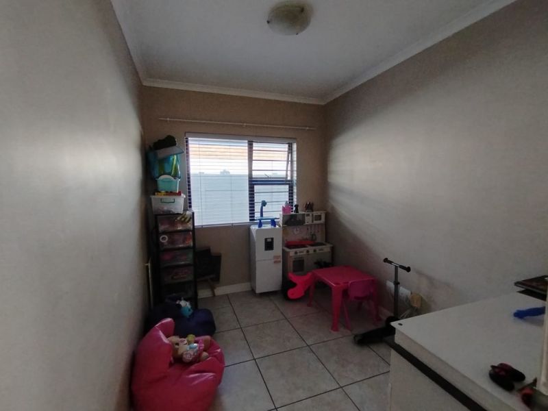 FAMILY HOME IN SONKRING BRACKENFELL TO RENT - Photo 9