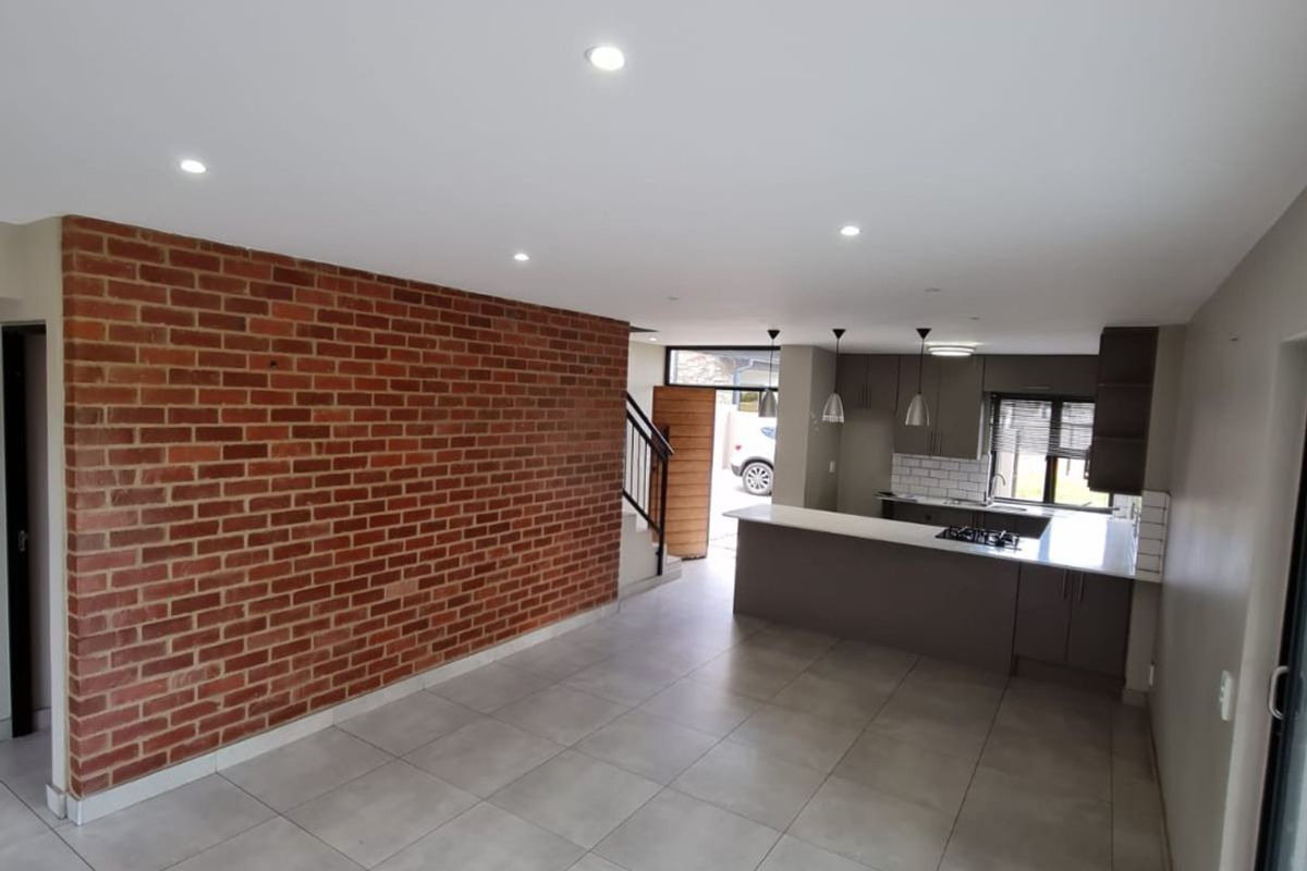 La Camargue family home with secure garden living - available 1 July 2026 - Photo 5