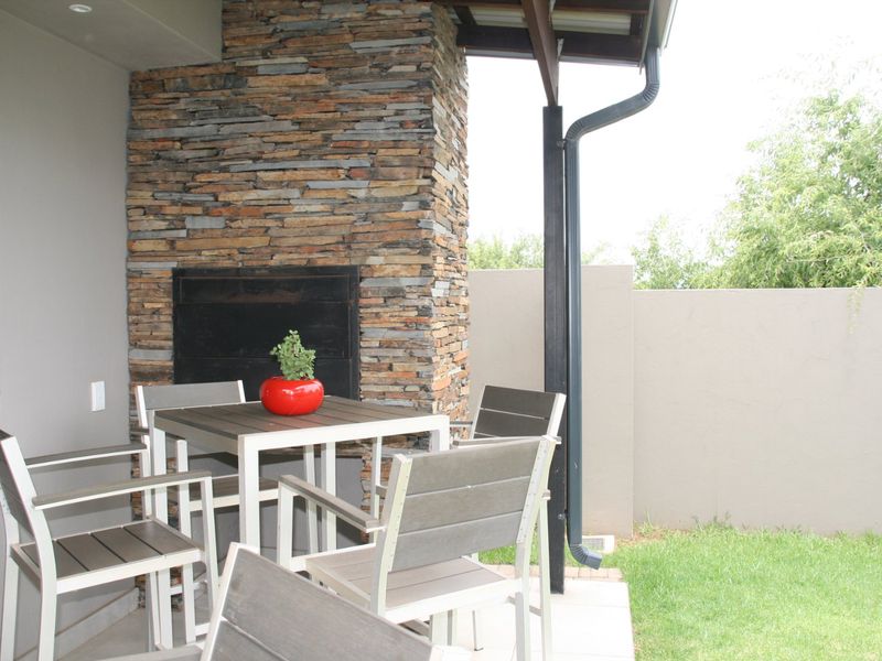 La Camargue family home with secure garden living - available 1 July 2026 - Photo 9