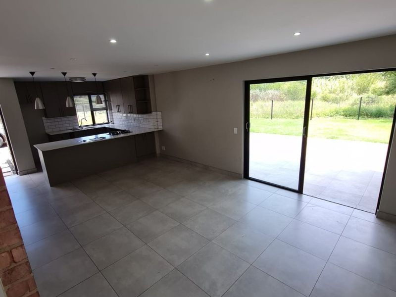La Camargue family home with secure garden living - available 1 July 2026 - Photo 8