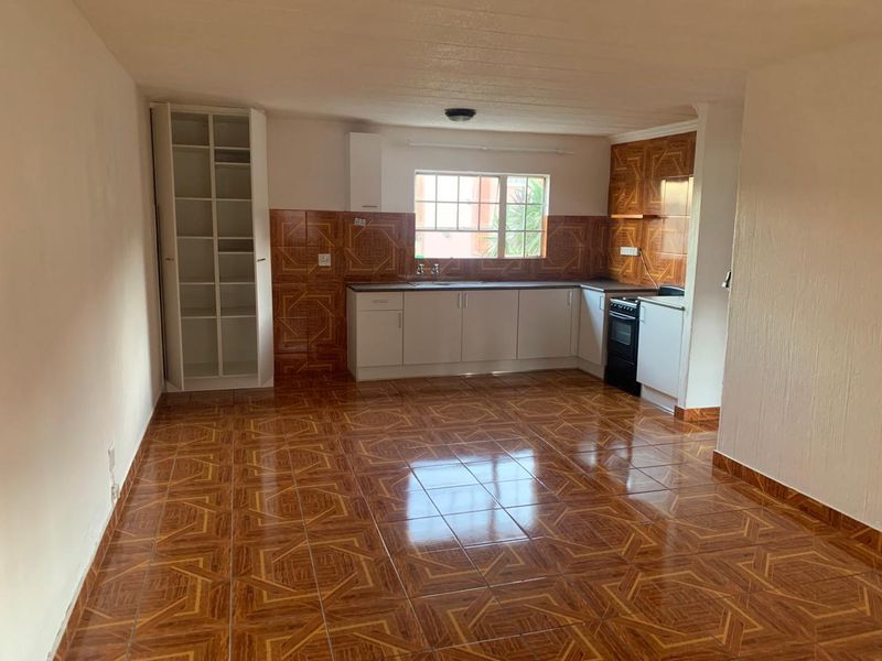Lovely 1 Bedroom Apartment to Rent in Meyersdal.  - Photo 2
