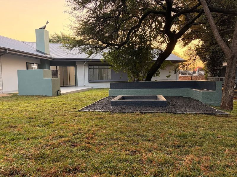 4 Bedroom Renovated House in Annlin above Braam Pretorius - Photo 1