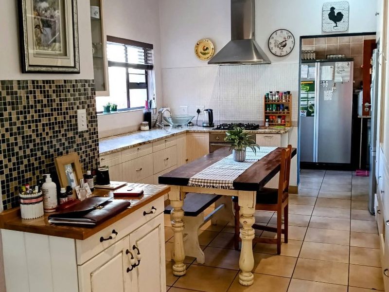 HOUSE FOR SALE:- R3.545M - Photo 3