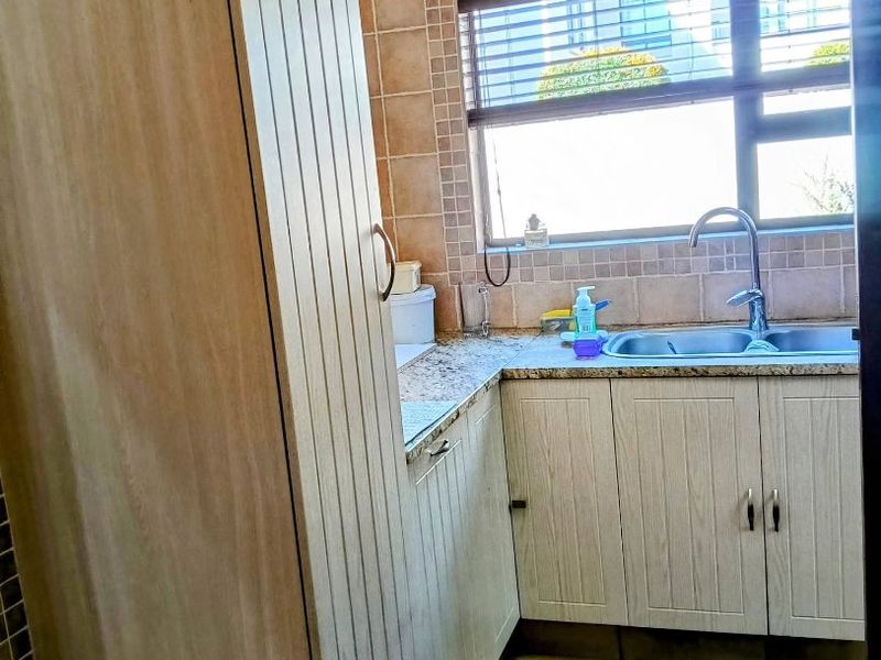 HOUSE FOR SALE:- R3.545M - Photo 7