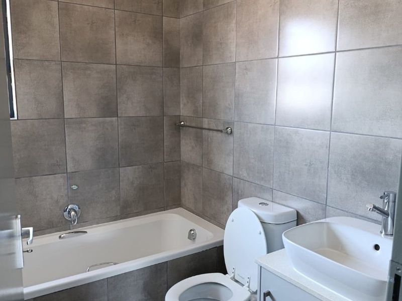 HOUSE FOR SALE IN GROBLER PARK, ROODEPOORT  - Photo 8