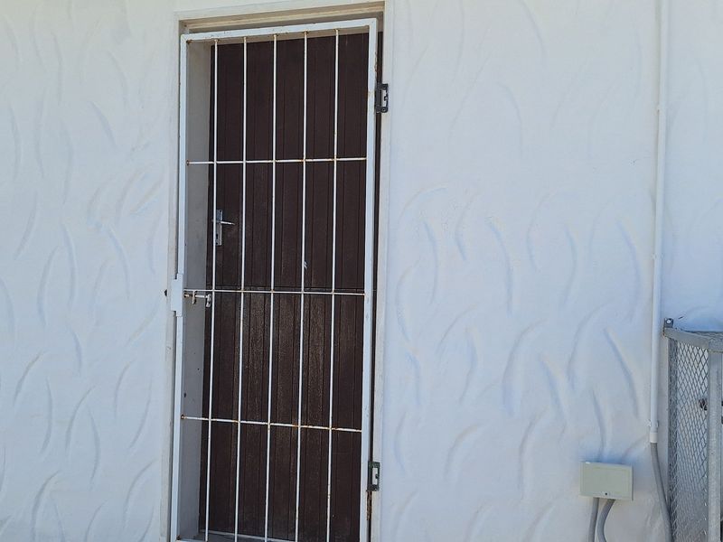 Stunning 1 bedroom Flatlet in Lovemore Heights - Photo 5