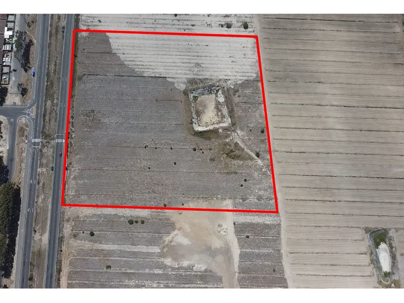 Rare Opportunity: Agricultural Land for Sale – 38,000 sqm on Strandfontein Road - Photo 2