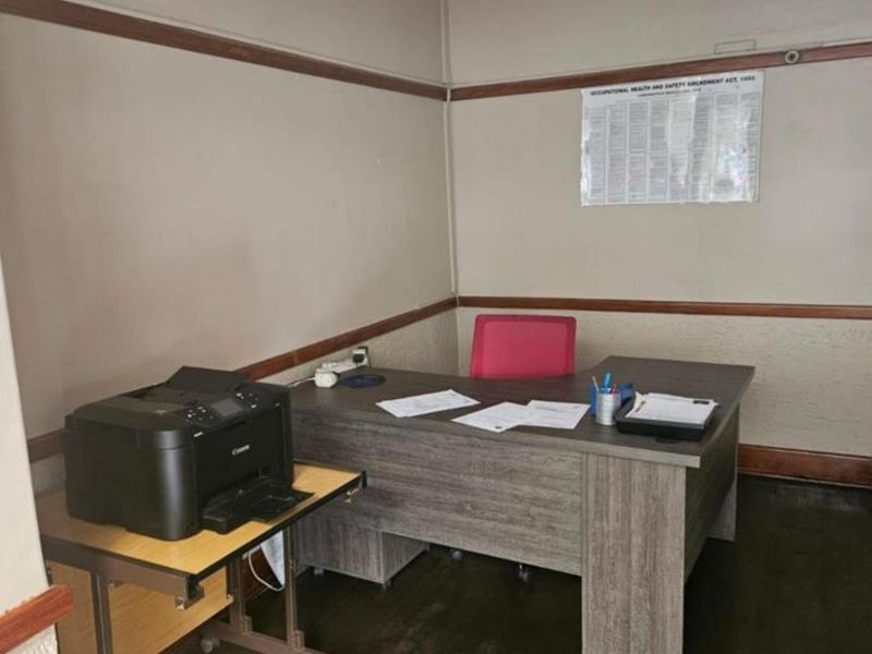 OFFICES WITH FLATLET - Photo 9