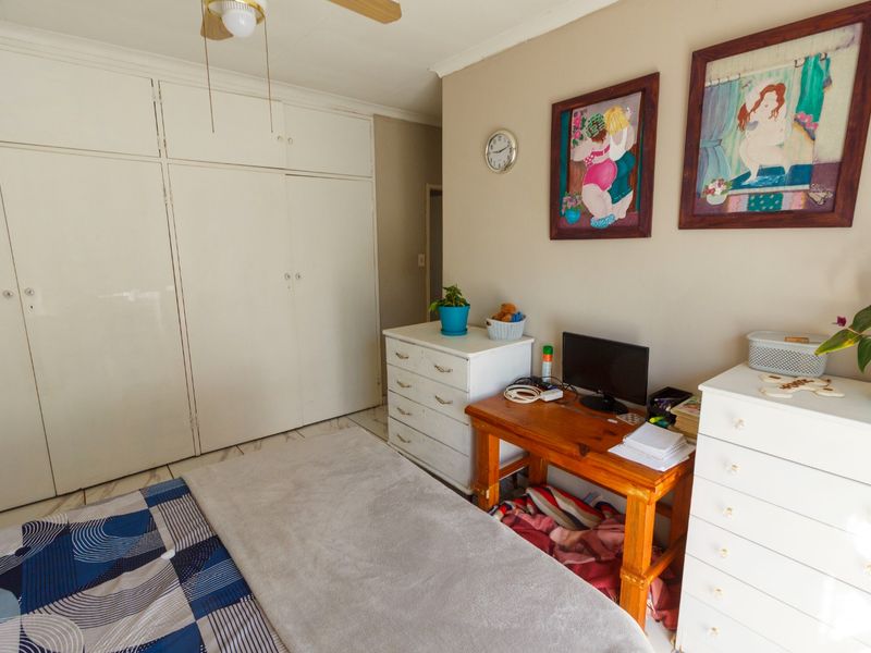 Neat & Well-Maintained Family Home in Mindalore - Photo 9