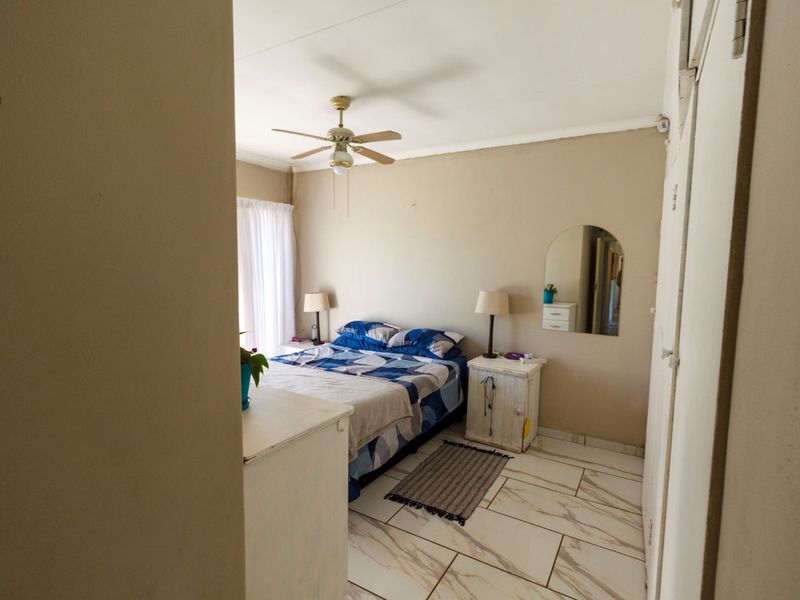Neat & Well-Maintained Family Home in Mindalore - Photo 7