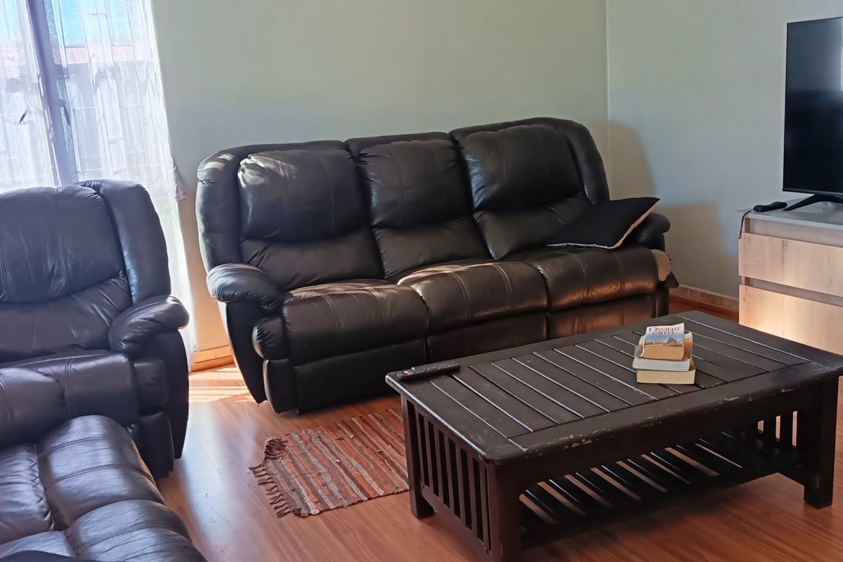 Three bedroom house for the first time buyer  - Photo 3