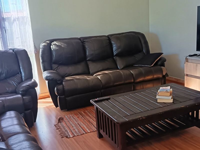 Three bedroom house for the first time buyer  - Photo 3