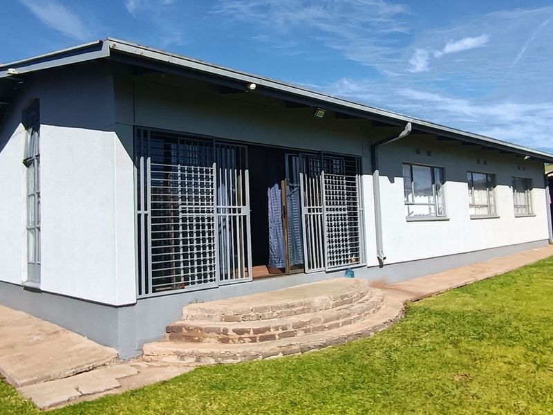 Three bedroom house for the first time buyer  - Photo 5
