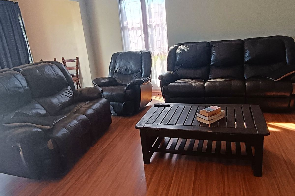 Three bedroom house for the first time buyer  - Photo 4