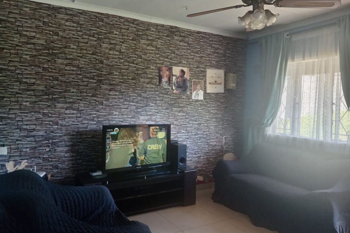 3 Bed House in Esikhawini for Sale - Photo 4
