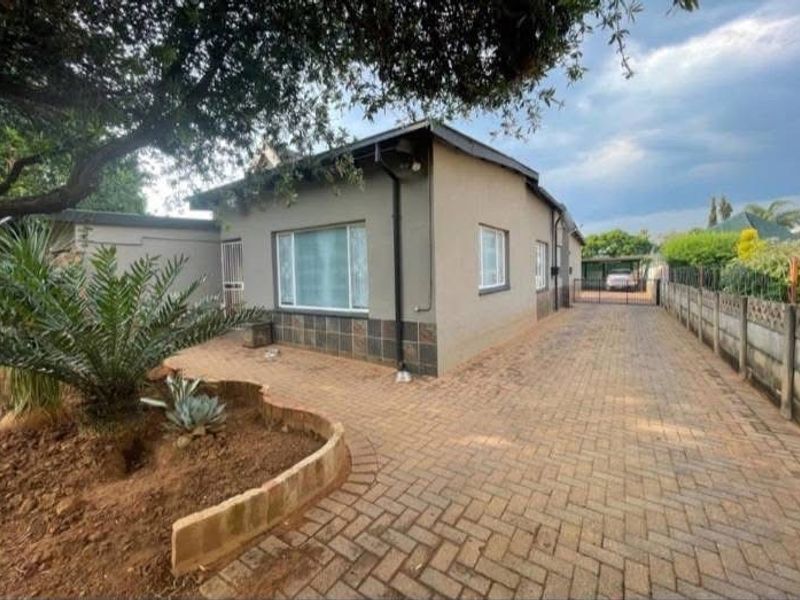 3 bedrooms house for sale in Pretoria gardens  - Photo 2