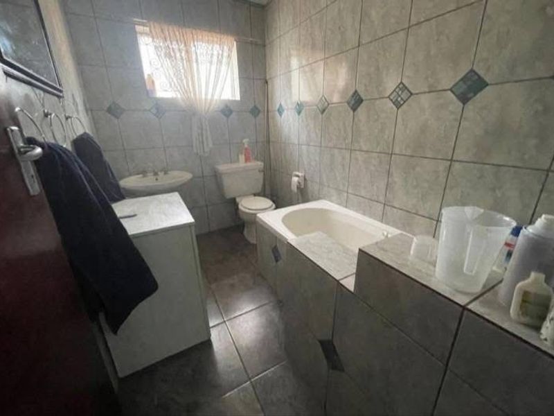 3 bedrooms house for sale in Pretoria gardens  - Photo 9