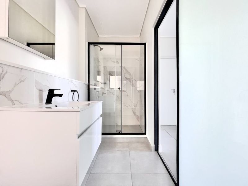 3 Bedroom 2 Bathroom Apartment For Rent - Photo 8