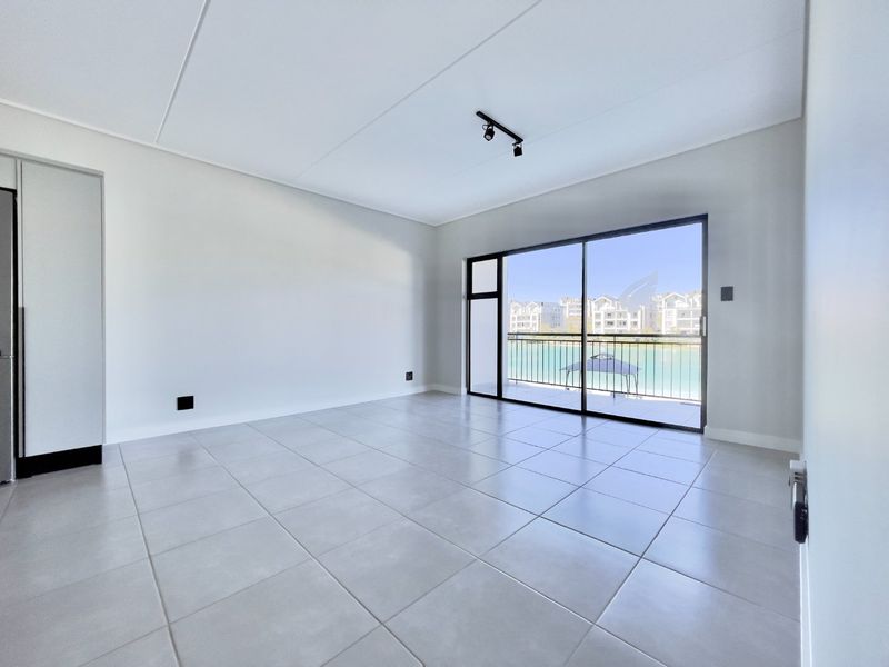 3 Bedroom 2 Bathroom Apartment For Rent - Photo 2