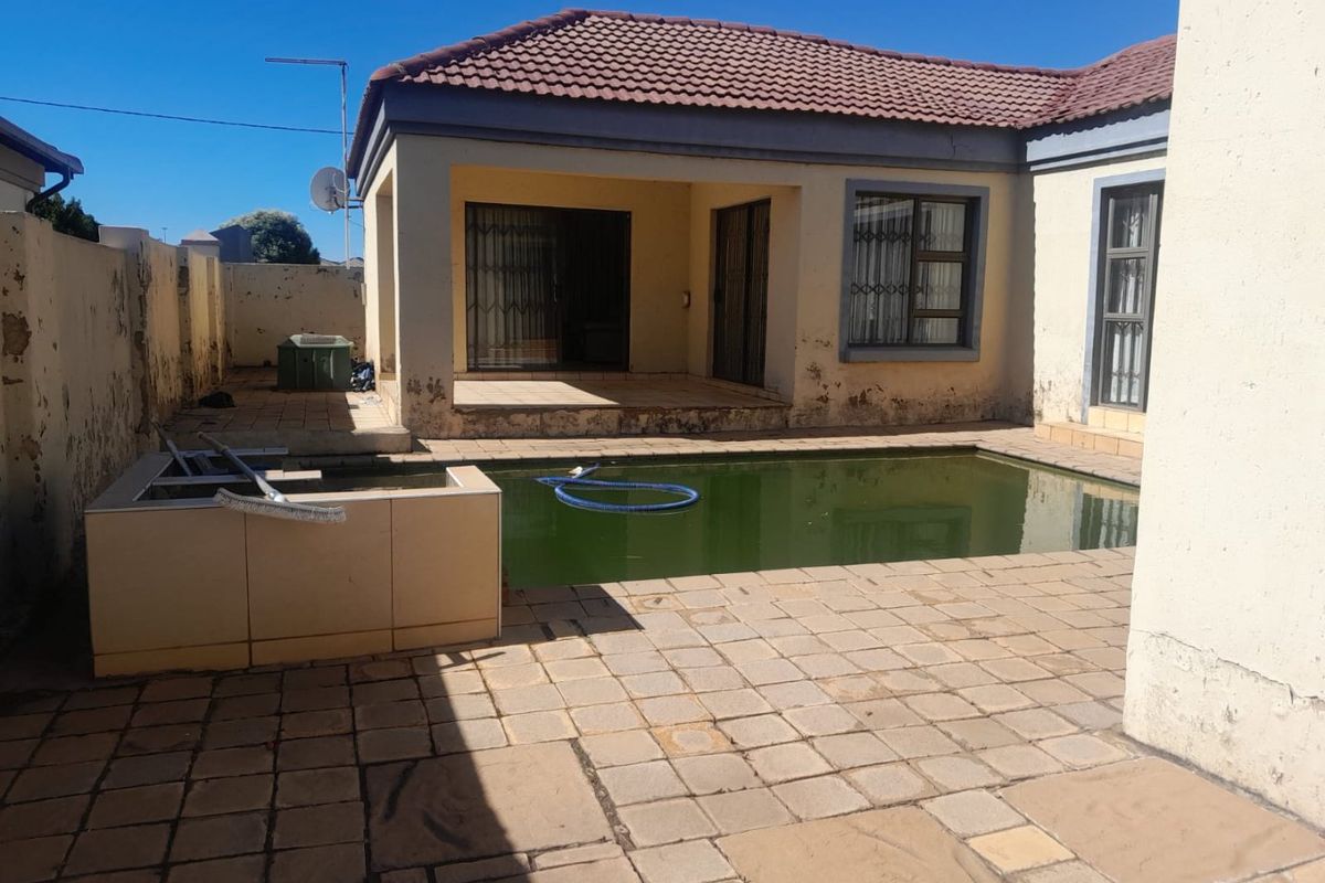 3 Bed House in Vosloorus for Sale - Photo 5