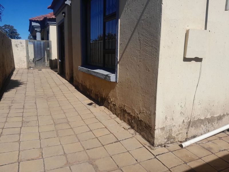 3 Bed House in Vosloorus for Sale - Photo 4