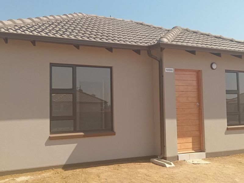 2 BEDROOM HOUSE FOR SALE - Photo 1
