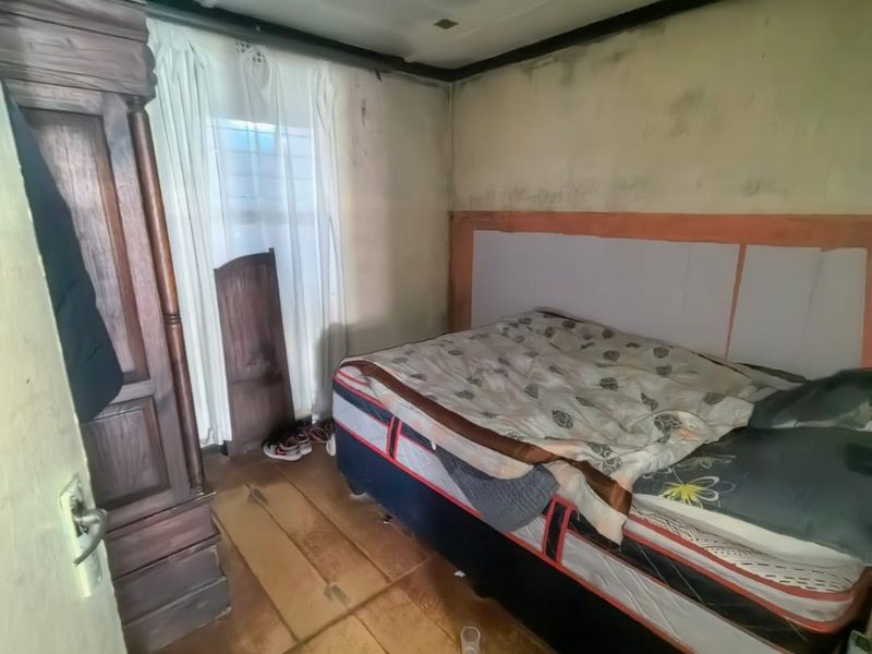 Two Bedroom Family Home For Sale in Lavender Hill - Photo 5