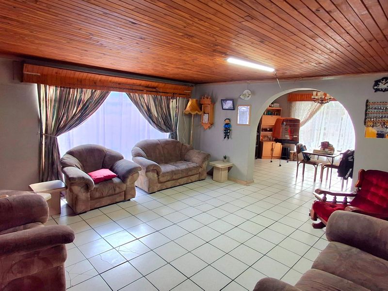 Great Investment Opportunity – Walking Distance to All Amenities! - Photo 7