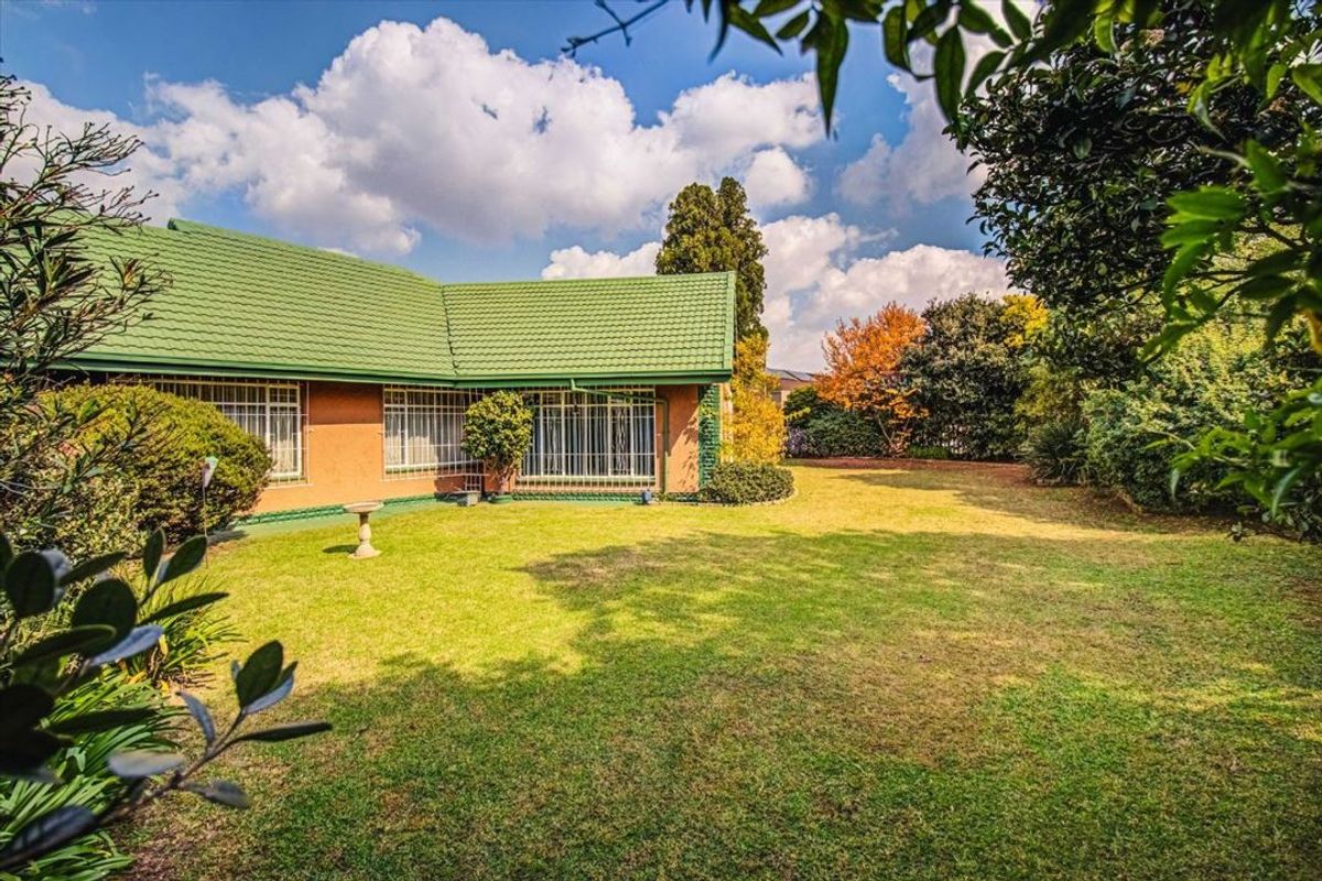 Spacious and Well-Appointed Family Home - Photo 3
