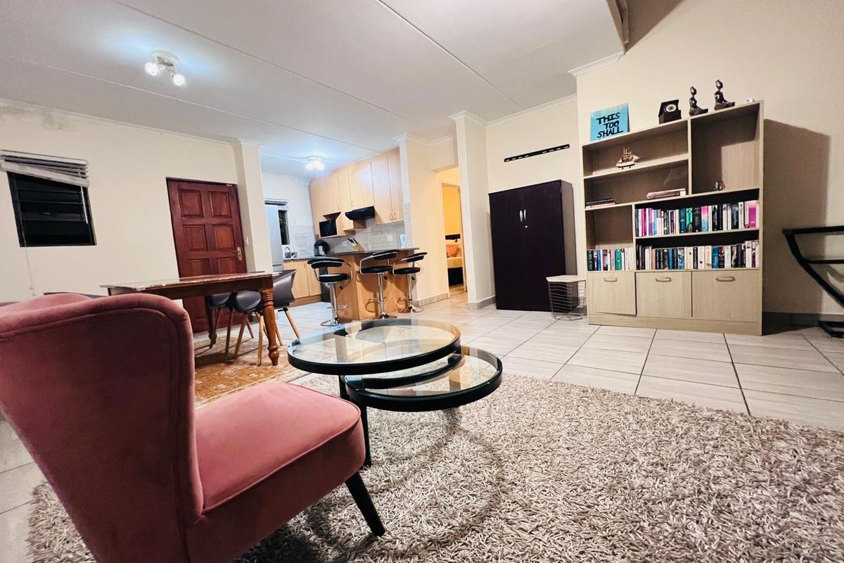 Spacious Broadacres Townhouse for Rent - Photo 2