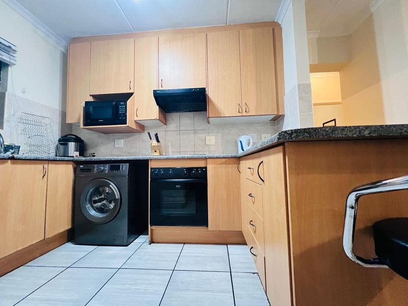 Spacious Broadacres Townhouse for Rent - Photo 4