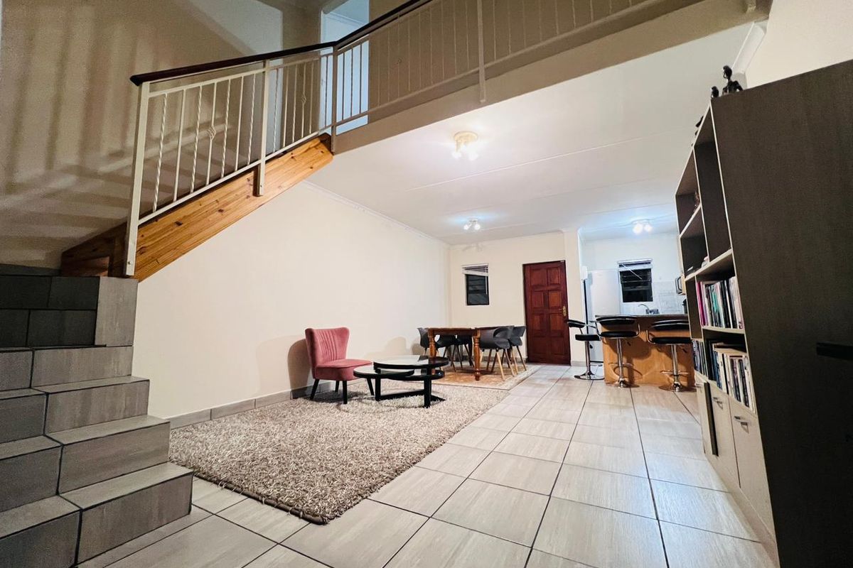 Spacious Broadacres Townhouse for Rent - Photo 3